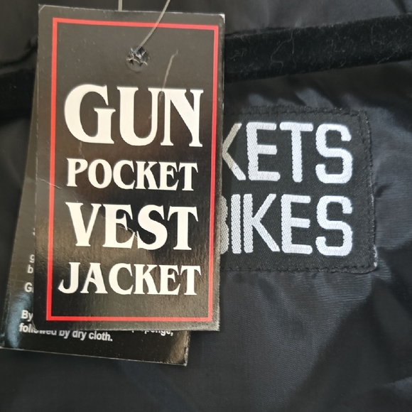 NWT Men's Black Motorcycle Leather Vest - Picture 3 of 6